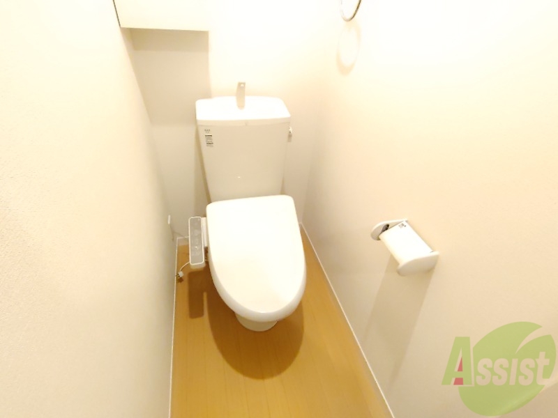 トイレ　温水洗浄便座付きのトイレは、使用しやすそうですね。