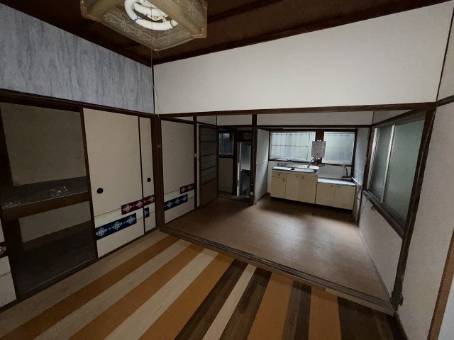その他部屋・スペース　落ち着いた色調の寝室です
