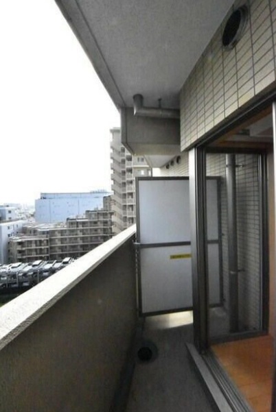 バルコニー　※同建物内の別部屋参考写真です