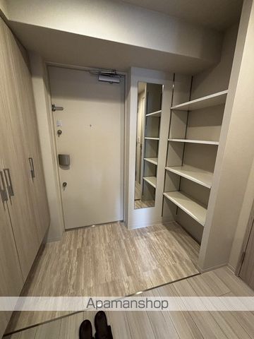 ＪＲ大阪環状線 福島駅 徒歩13分 13階建 築1年の玄関写真