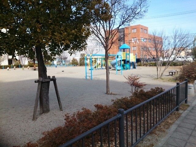 ラパンイーストの周辺写真