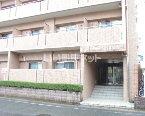 ドゥジェームならの外観写真