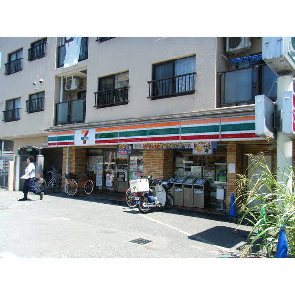 コンビニ　セブンイレブン船橋市場店（コンビニ）まで613m