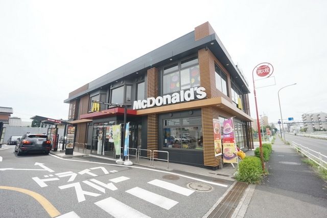 飲食店　マクドナルド246鷺沼店（飲食店）まで382m