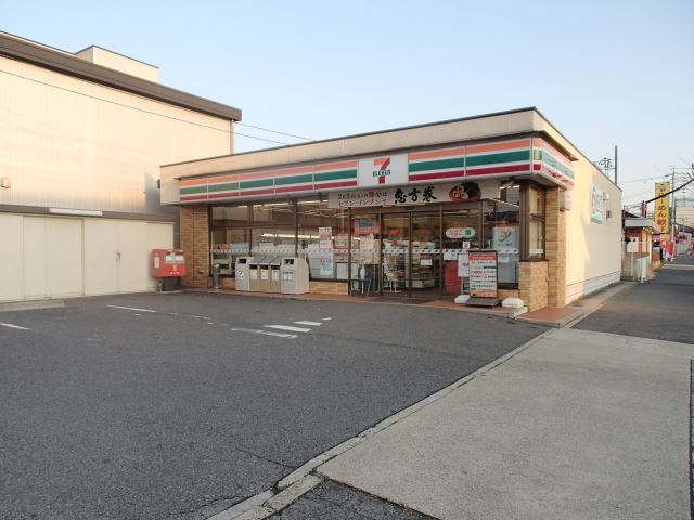 コンビニ　セブンイレブン（コンビニ）まで350m