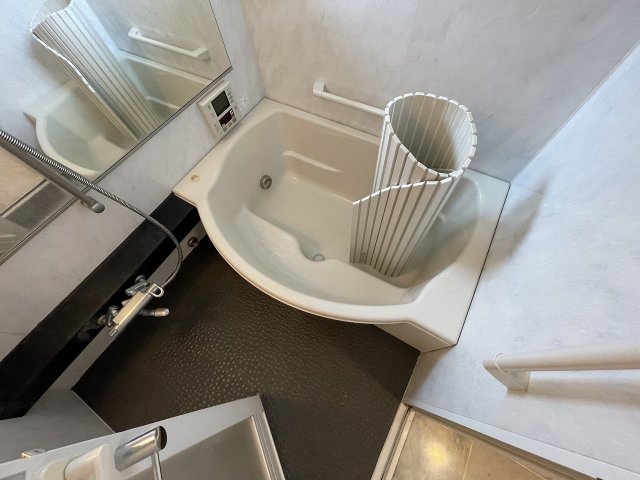 バス・シャワールーム　お風呂です