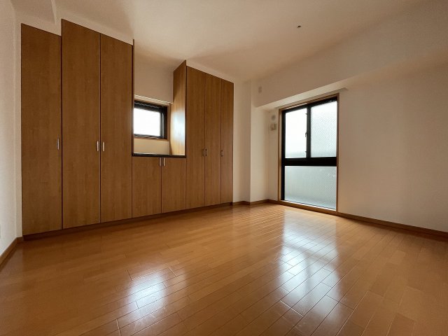 その他部屋・スペース　落ち着いて過ごせるお部屋なので、寝室にいかがでしょうか