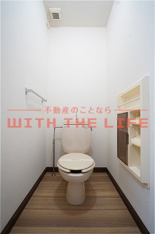 トイレ　落ち着いたトイレです
