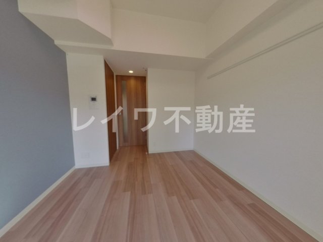 その他部屋・スペース　開放的な寝室です
