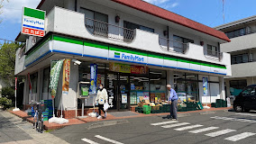 コンビニ　ファミリーマート 田園都市鷺沼店（コンビニ）まで731m