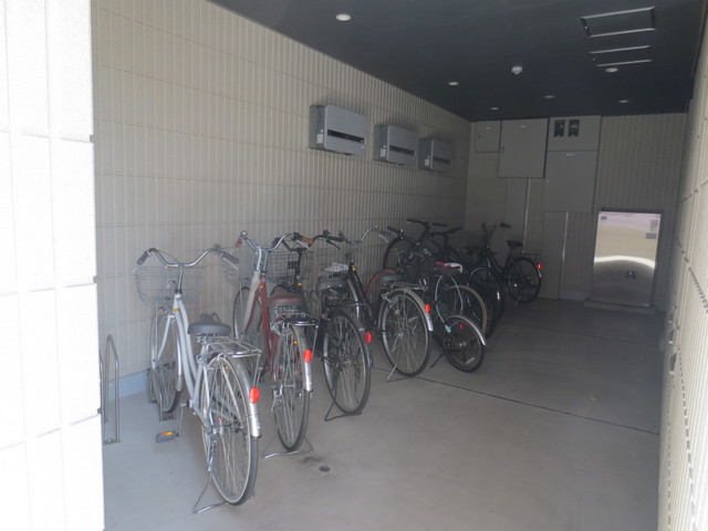 その他共有部分　屋根付き駐輪スペース