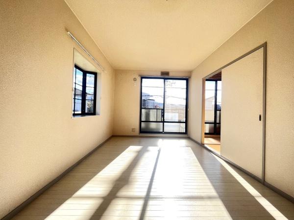 N 弐番館の居間写真