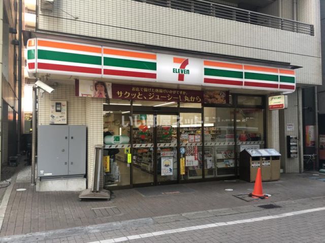 コンビニ　セブンイレブン 町田鶴川駅前店（コンビニ）まで667m