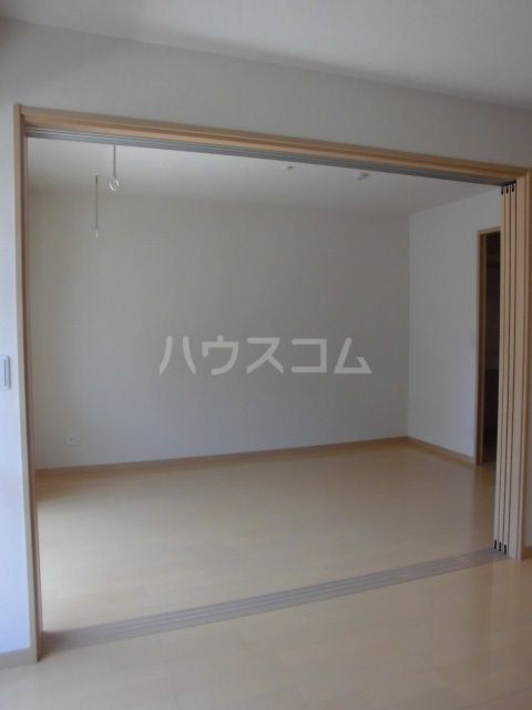 ＪＲ東海道本線 静岡駅 バス乗車時間：18分 最寄りバス停で下車 徒歩3分 4階建 築12年の内装写真