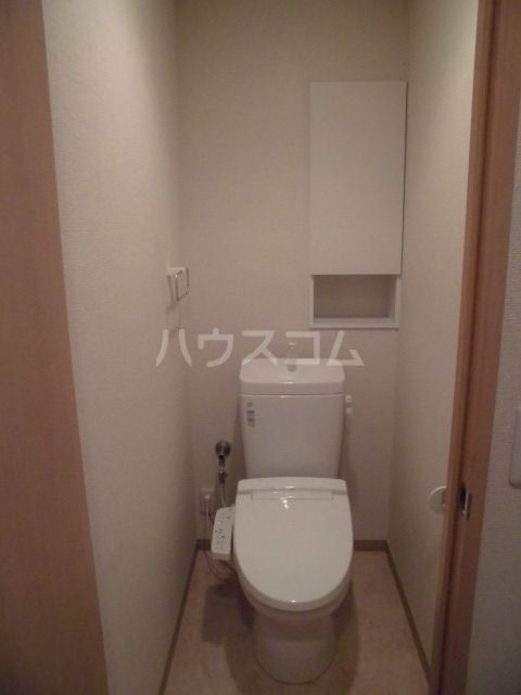 ＪＲ東海道本線 静岡駅 バス乗車時間：18分 最寄りバス停で下車 徒歩3分 4階建 築12年のトイレ写真