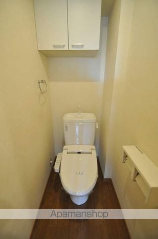 山陽新幹線 岡山駅 徒歩11分 9階建 築17年のトイレ写真