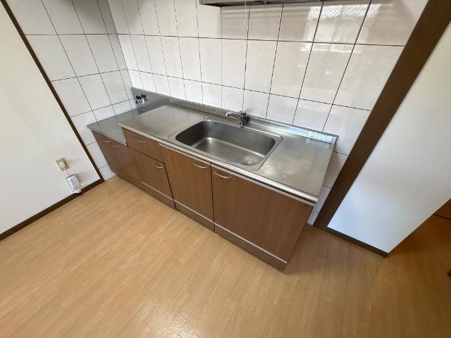 熊本電気鉄道 三ツ石駅 徒歩7分 2階建 築20年のキッチン写真
