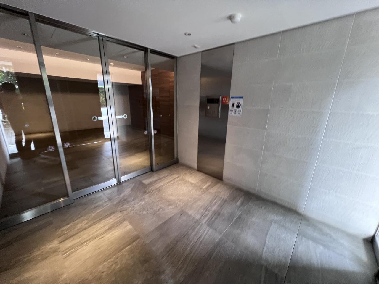 ＪＲ中央線 高円寺駅 徒歩5分 8階建 築14年の外観写真