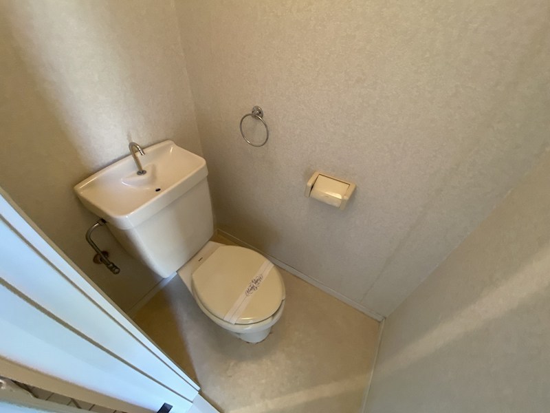 トイレ　別部屋参照