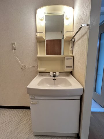 洗面設備　別号室の内装写真になります。
