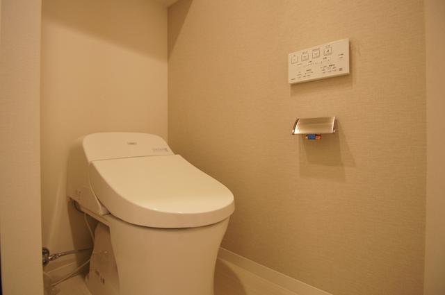 東武伊勢崎線 浅草駅 徒歩9分 14階建 築7年のトイレ写真