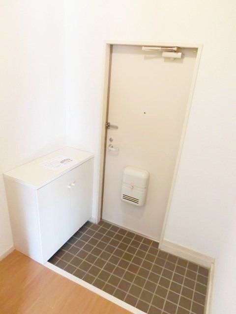 玄関　お問合せはタウンハウジングまで！※現地待合わせ相談可能