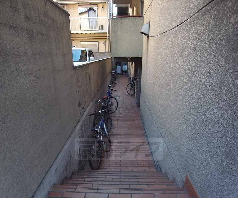 京阪鴨東線 出町柳駅 徒歩10分 4階建 築43年の外観写真