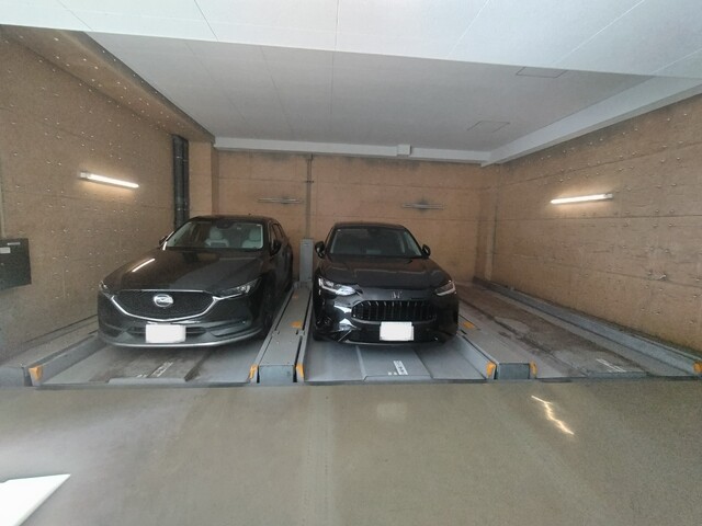 駐車場　★敷地内駐車場★（空き状況・使用料等詳細はご確認下さい）