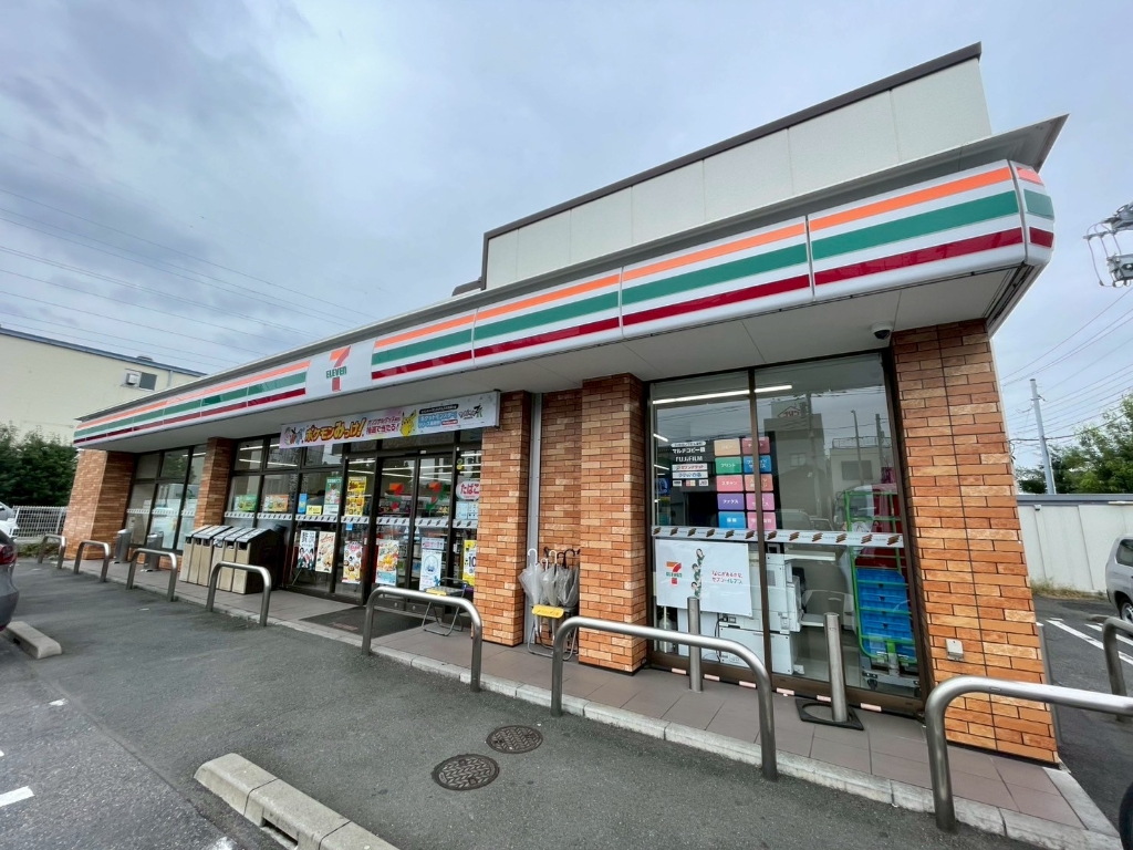 コンビニ　セブンイレブン 足立舎人5丁目尾久橋通り店（コンビニ）まで338m