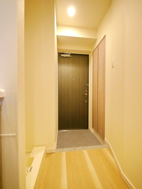 玄関　反転タイプです