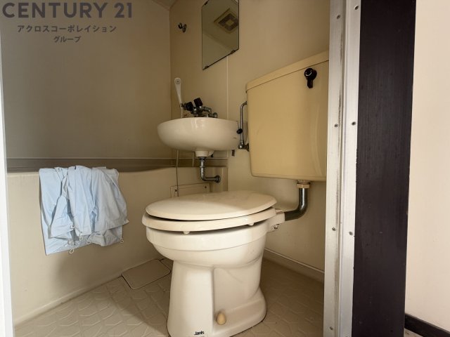 トイレ　浴室内にトイレがあります☆