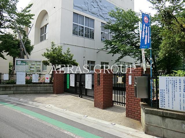 小学校　荒川区立第四峡田小学校（小学校）まで322m