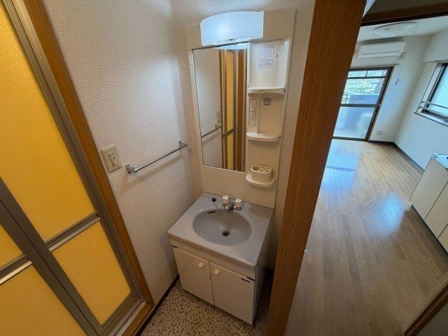ハピネス鶴崎の内装写真