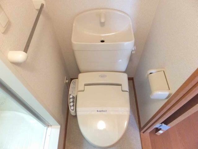 小田急江ノ島線 高座渋谷駅 徒歩22分 2階建 築19年のトイレ写真