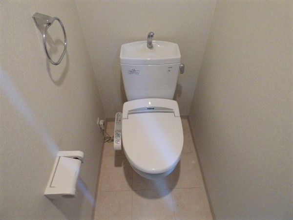 ジュネーゼグラン福島EbiEのトイレ写真