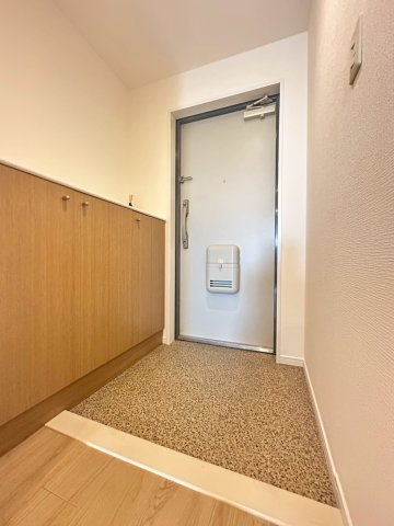 ＪＲ阪和線 和泉府中駅 徒歩14分 12階建 築31年の玄関写真