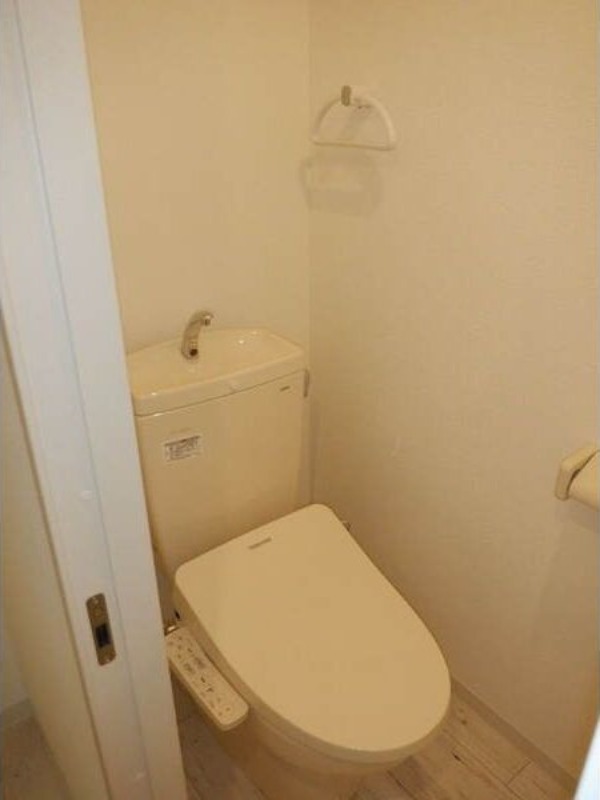 エヴァンスコート厚別中央のトイレ写真