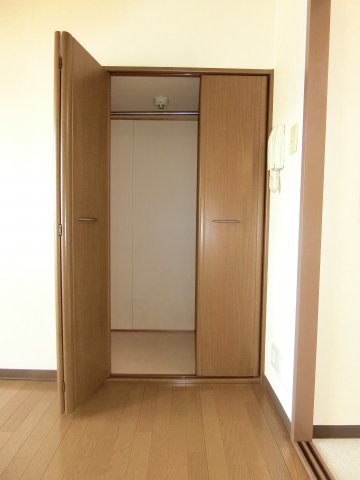 ＪＲ片町線 住道駅 徒歩15分 5階建 築31年の内装写真