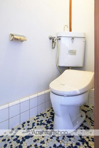 京王井の頭線 三鷹台駅 徒歩8分 2階建 築54年のトイレ写真