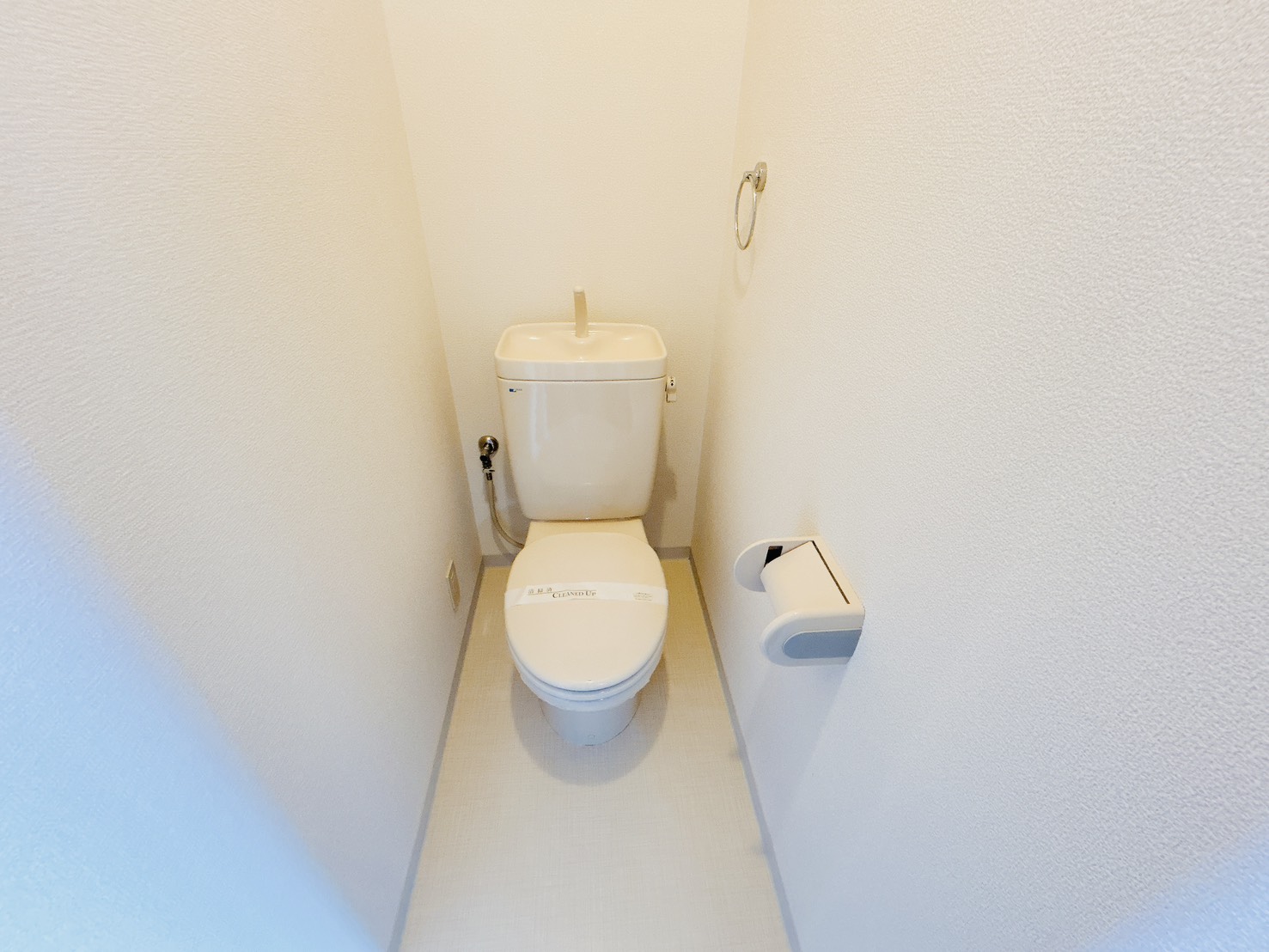 ＪＲ和歌山線 岩出駅 徒歩1分 5階建 築43年のトイレ写真