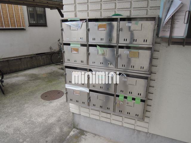 エントランス　建物入口、集合ポスト