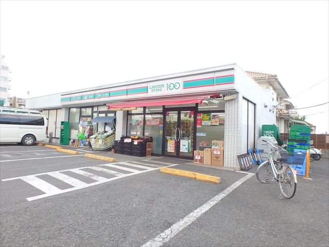 コンビニ　ローソンストア100 東浦和七丁目店（コンビニ）まで685m