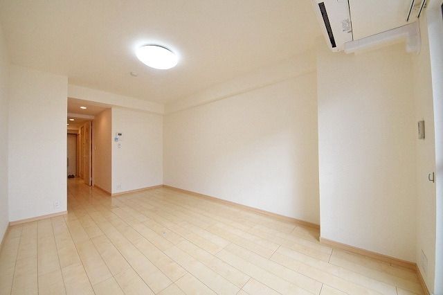 その他部屋・スペース　★人気の薄茶色のフローリング★
