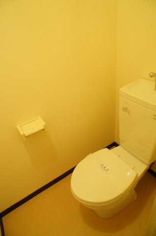 トイレ　コンパクトで使いやすいトイレです