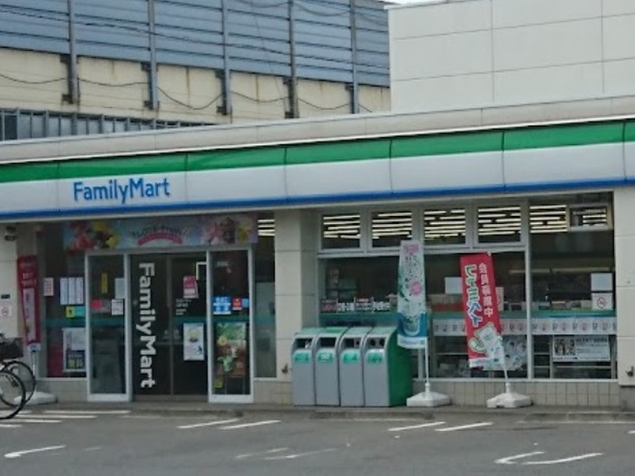 コンビニ　ファミリーマート三鷹中原店（コンビニ）まで750m