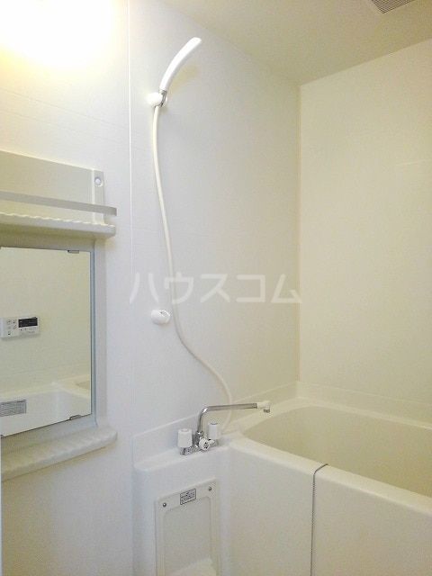レフィナ-ドDの風呂写真