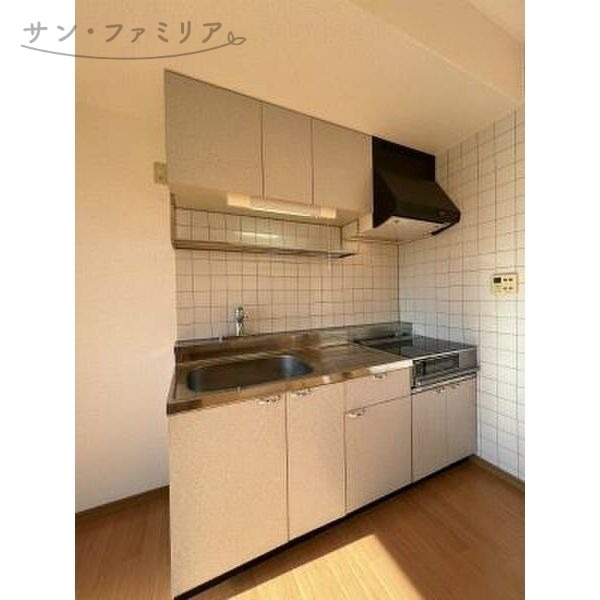 キッチン　同一物件別部屋写真