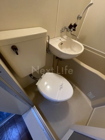 レオニダス鶴間のトイレ写真