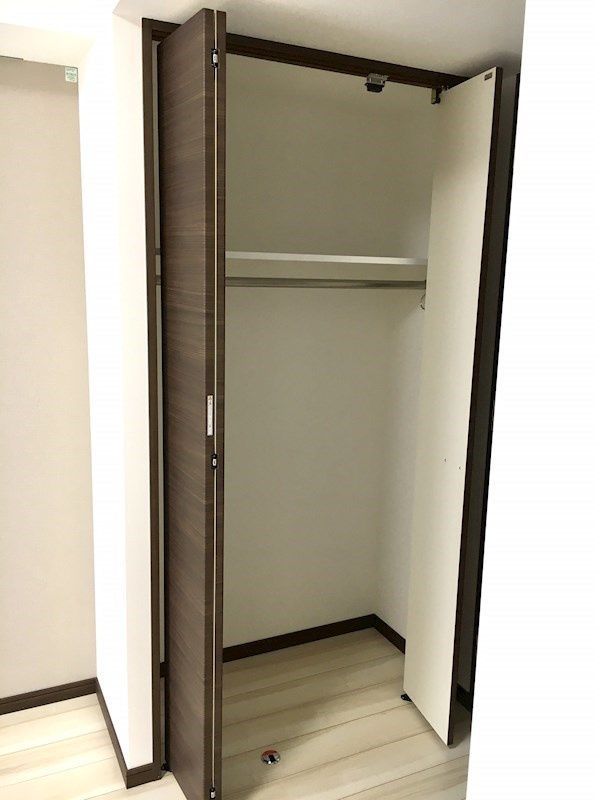 収納　（別タイプ参考写真）ジェノヴィア田端IIグリーンヴェール　北区