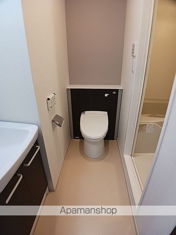 マオ コリーヌのトイレ写真